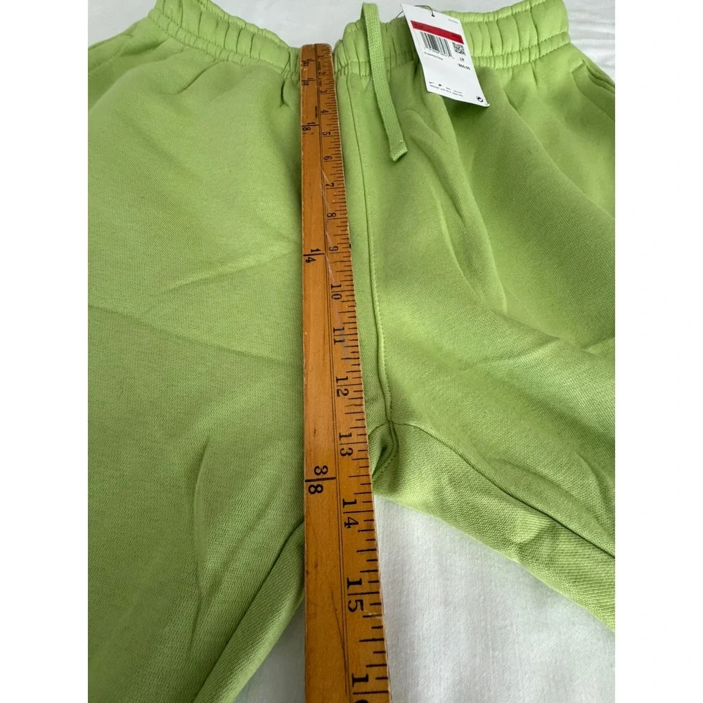 Nike Mens Club Fleece Shorts Lime Green BV2671-332 Size Large NWT